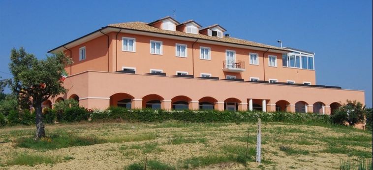 Hotel Villa Susanna Degli Ulivi:  MARTINSICURO - TERAMO