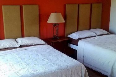Hotel Villa Cantabria:  MASCOTA - JALISCO