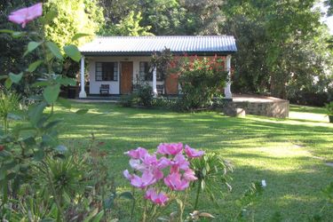 Hotel Norma Jeanes Lake View Resort:  MASVINGO