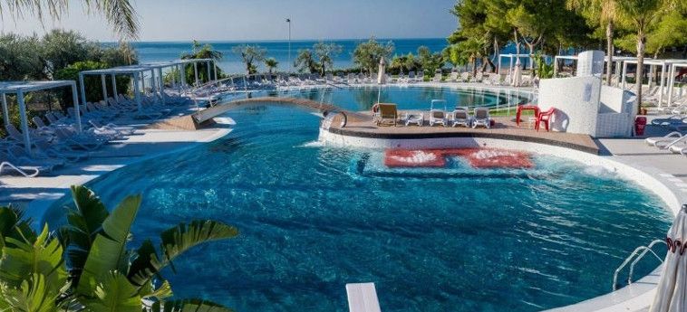 Hotel Villaggio Baia Del Monaco:  MATTINATA - FOGGIA