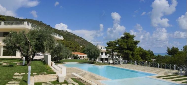 Hotel Baia Dei Faraglioni Beach Resort:  MATTINATA - FOGGIA