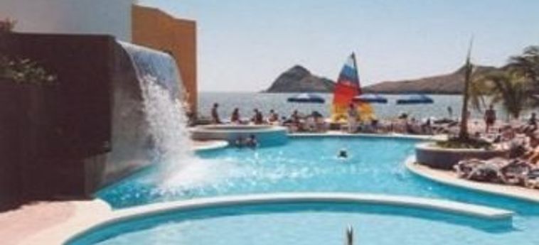 Hotel Las Flores Beach Resort:  MAZATLAN