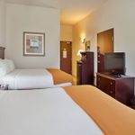 HOLIDAY INN EXPRESS & SUITES MCPHERSON 2 Stars