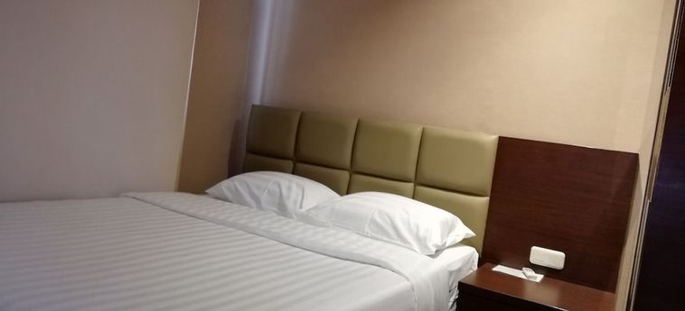 Hotel Royal Suite Condotel:  MEDAN