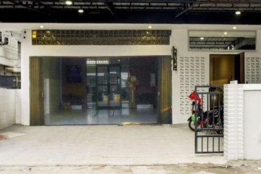 Hotel Super Oyo 93064 Alhesa Residence Medan: Photo 
