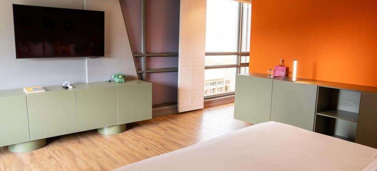 Versus Hotel:  MEDELLIN
