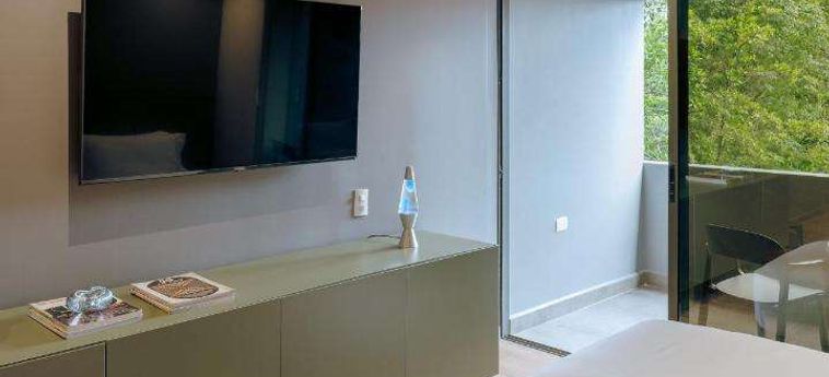 Versus Hotel:  MEDELLIN