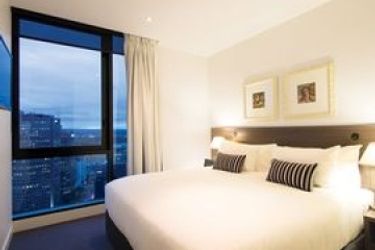 Hotel Oaks Wrap:  MELBOURNE - VICTORIA