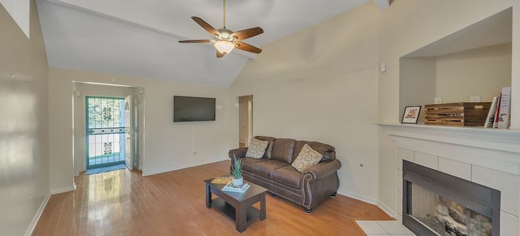 Hotel Charming Comfortable Memphis Getaway 3 Bedroom Home By Redawning Memphis (Tn): Photo 