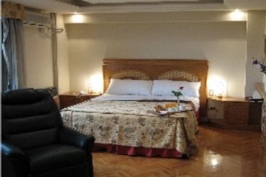 Hotel Altezza Apart & Suites:  MENDOZA