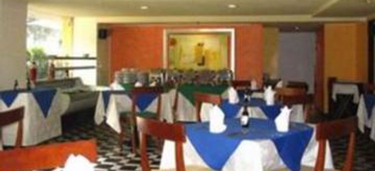 Hotel Eurostars San Marino Suites:  MEXICO STADT