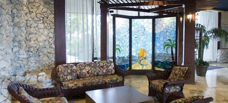 Days Hotel Thunderbird Beach Resort:  MIAMI BEACH (FL)