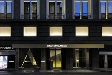 Armani Hotel Milano:  MILAN