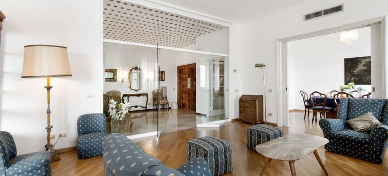 Hotel Suitelowcost - Central Station:  MILAN