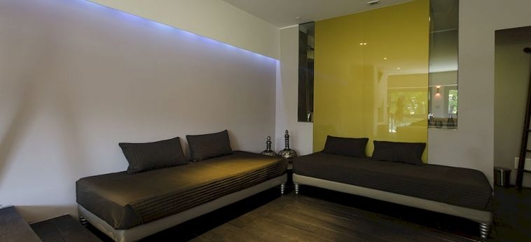 Hotel A14 Business Suites:  MILAN