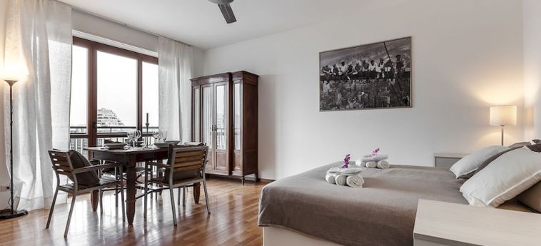 Hintown Apartments Porta Romana:  MILAN