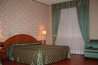 Hotel Umberto Primo:  MILAN