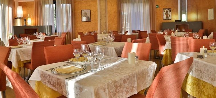 Best Western Hotel Cavalieri Della Corona:  MILAN