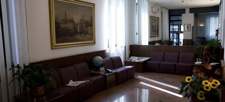 Hotel Catalani & Madrid:  MILAN