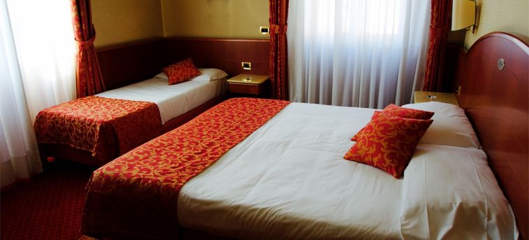 Mokinba Hotels Montebianco:  MILAN