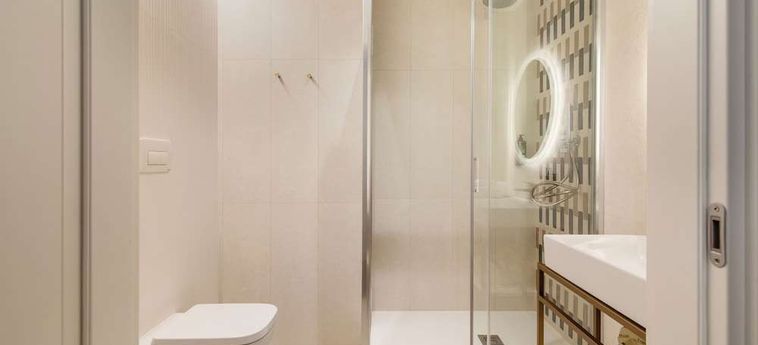 B&Amp;B Hotel Milano Duomo Velasca Milano - Lombardia: Foto 