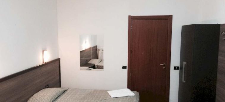 Domus Guesthouse:  MILANO