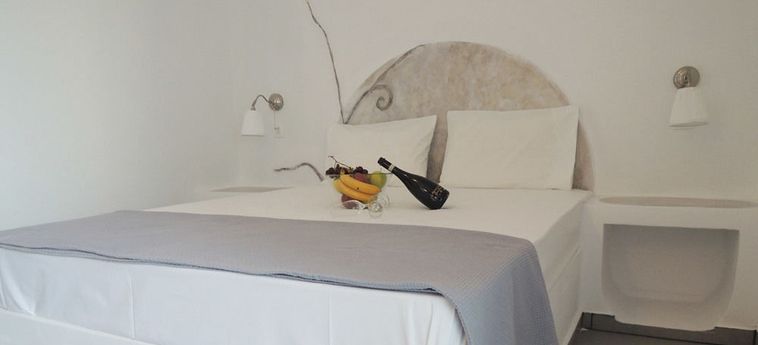 Adamas Hotel:  MILOS