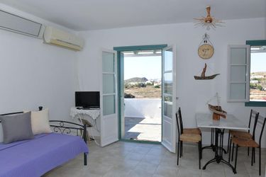 Hotel Zanart Maisonette:  MILOS