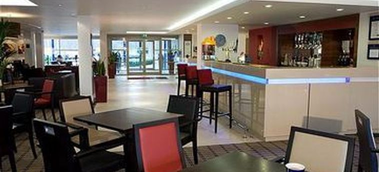 Hotel Holiday Inn Express Milton Keynes:  MILTON KEYNES