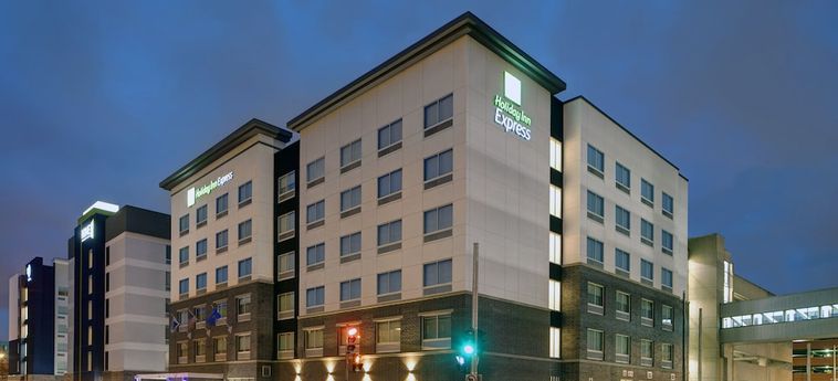 HOLIDAY INN EXPRESS MILWAUKEE DOWNTOWN 0 Sterne