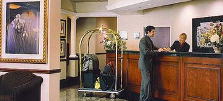 Holiday Inn Express Hotel & Suites:  MINNEAPOLIS-ST PAUL (MN)