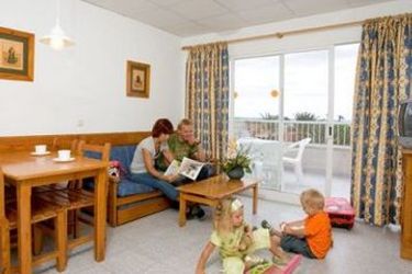 Hotel Los Delfines Apartamentos:  MINORCA - BALEARIC ISLANDS