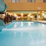 HOLIDAY INN EXPRESS HOTEL & SUITES MITCHELL 2 Stars