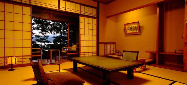 Hotel Monjusou Shourotei:  MIYAZU - KYOTO PREFECTURE