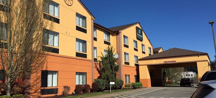 EVERGREEN INN AND SUITES 2 Etoiles