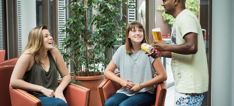Auberge De Jeunesse De Mons - Hostel Mons Bergen: Foto 