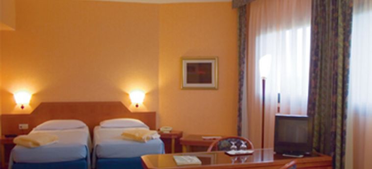 Hotel Garden Terme:  MONTEGROTTO TERME - PADOUE