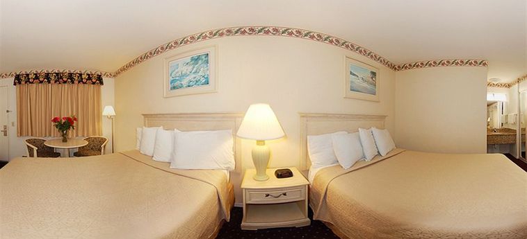 Hotel Scottish Fairway Inn:  MONTEREY (CA)