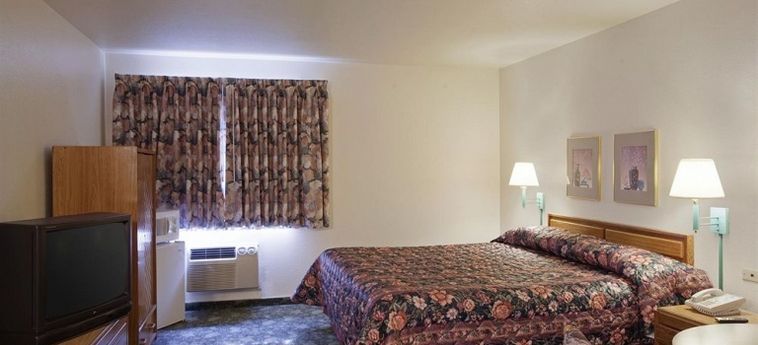 Hotel Americas Best Value Inn-Seaside South:  MONTEREY (CA)
