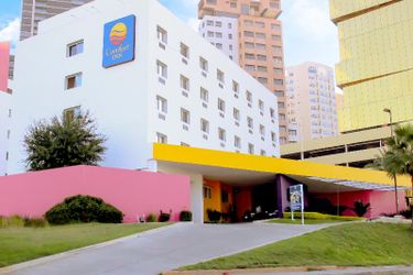 Hotel Comfort Inn Monterrey Valle:  MONTERREY