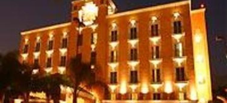 Hotel Holiday Inn Express Galerias Monterrey:  MONTERREY