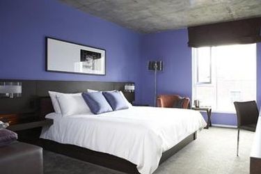 Hotel 10:  MONTREAL