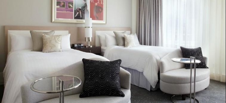 Vogue Hotel Montreal Downtown, Curio Collection By Hilton:  MONTREAL