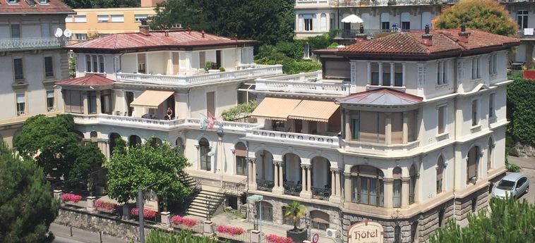 Hotel Villa Toscane:  MONTREUX