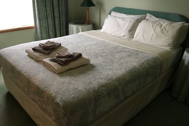 Hotel Bryn Glas Bed & Breakfast:  MORUYA
