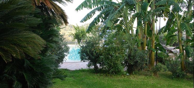Casale Romano Resort:  MOTTA CAMASTRA - MESSINA