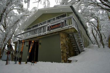 Amber Lodge Mt Buller - Hostel:  MOUNT BULLER