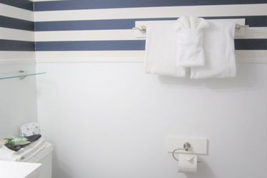 Acadia Hotel-Downtown:  MT DESERT ISLAND (ME)