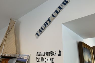 Acadia Hotel-Downtown:  MT DESERT ISLAND (ME)