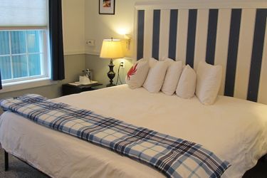 Acadia Hotel-Downtown:  MT DESERT ISLAND (ME)